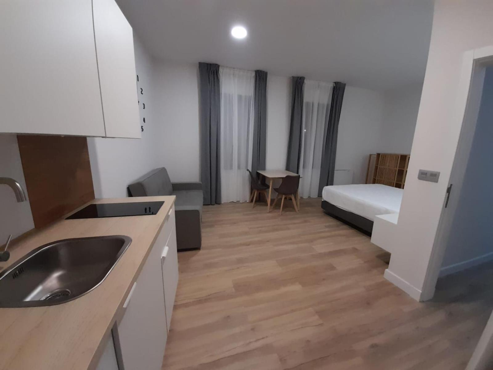 Apartamentos Recunchos โอว์เรนเซ ภายนอก รูปภาพ